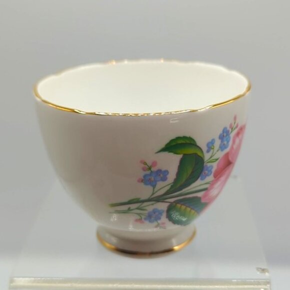 Teacup & Saucer Fine Bone China Made in England Floral Gold Trim - Picture 6 of 9
